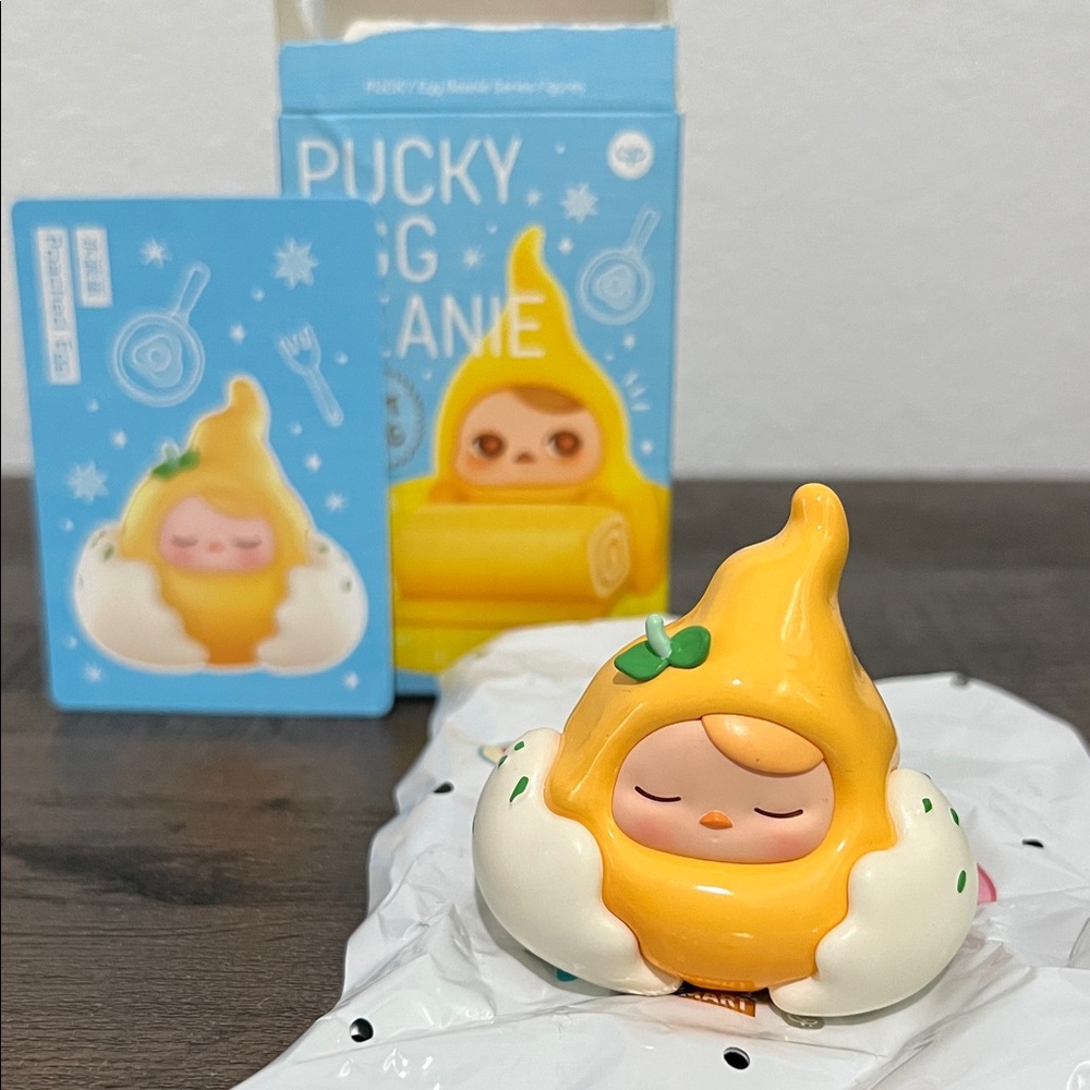 Pucky Egg Beanie Series Figures - Confirmed Poached Egg